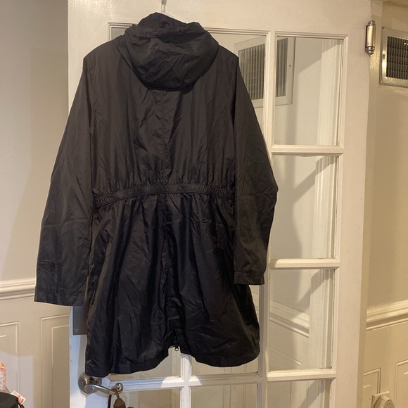 The North Face size Large Hooded Coat good condition - Picture 3 of 5